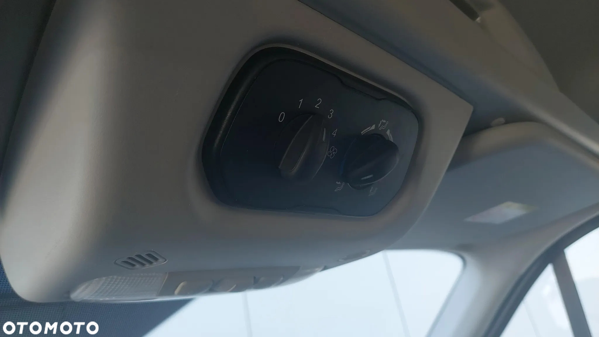 Ford Transit 350 L3H2 Trend - 35