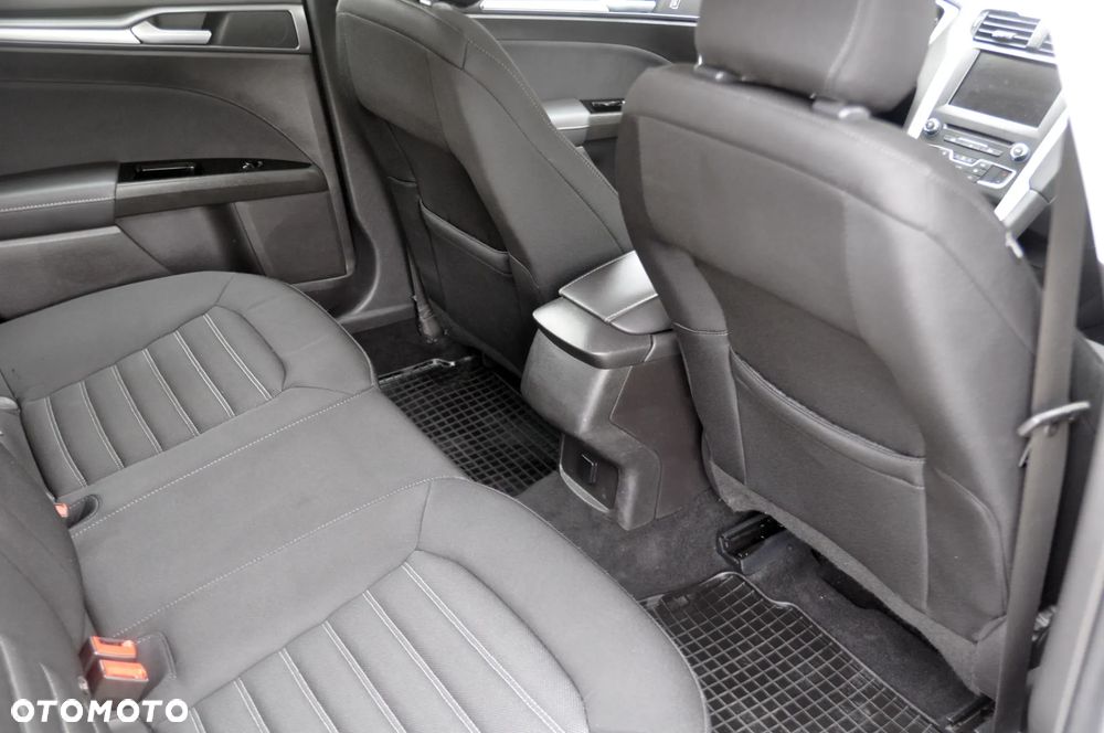Ford Mondeo - 8