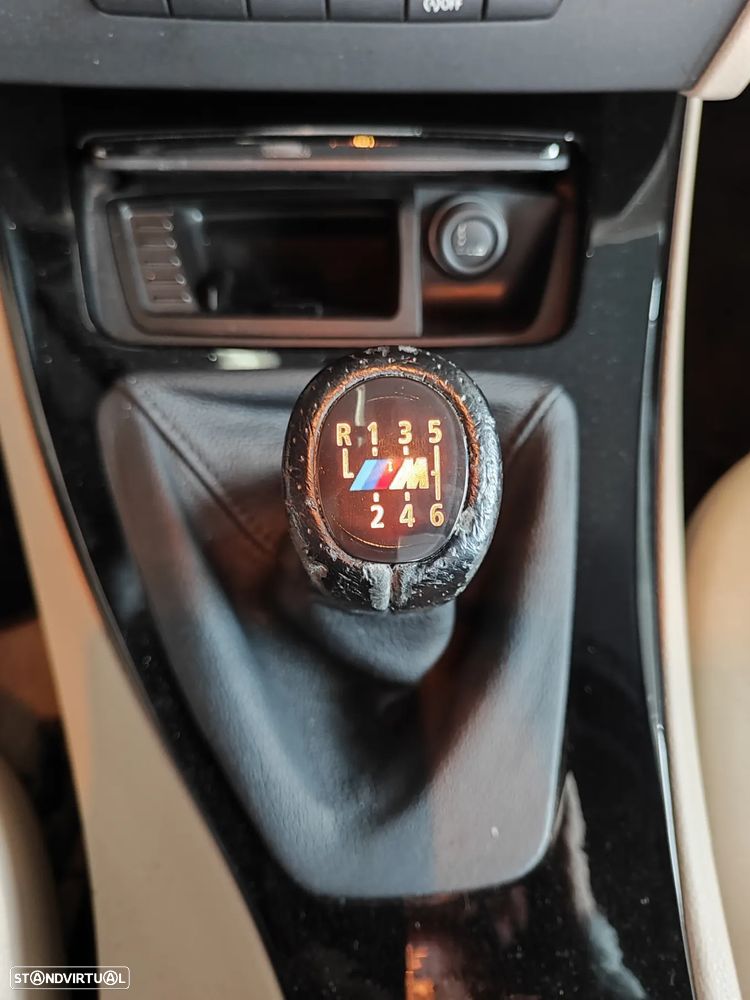 BMW 320 i M Sport Edition - 33