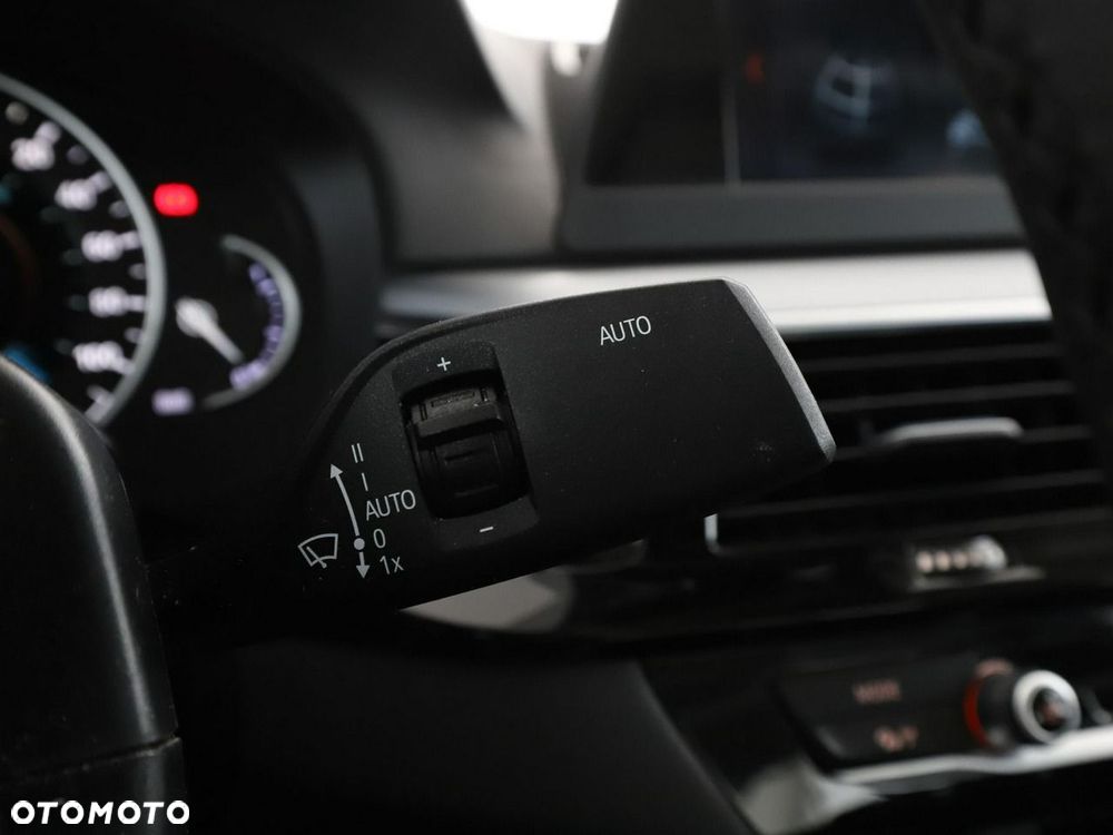BMW Seria 5 530e iPerformance - 34