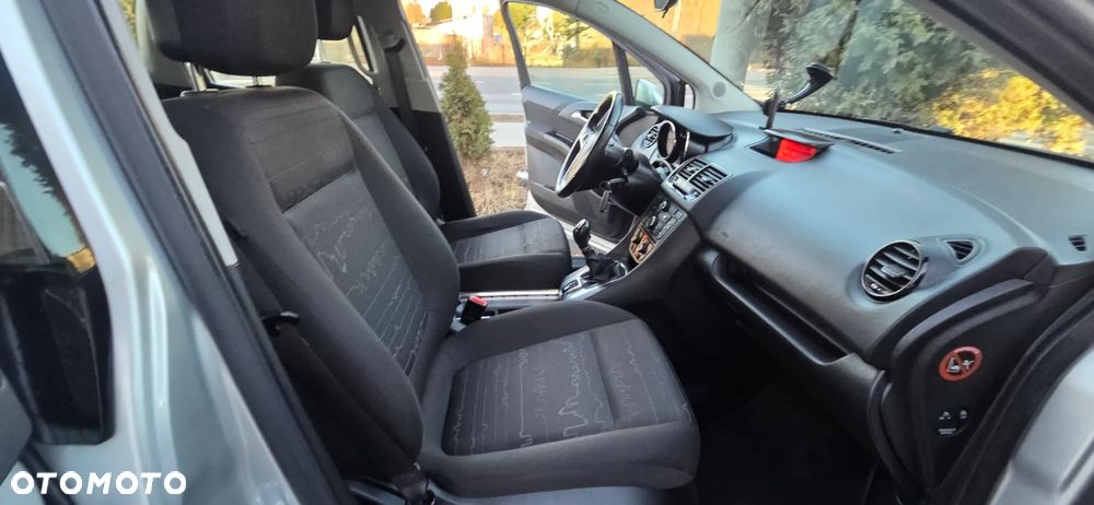 Opel Meriva 1.4 Active - 32