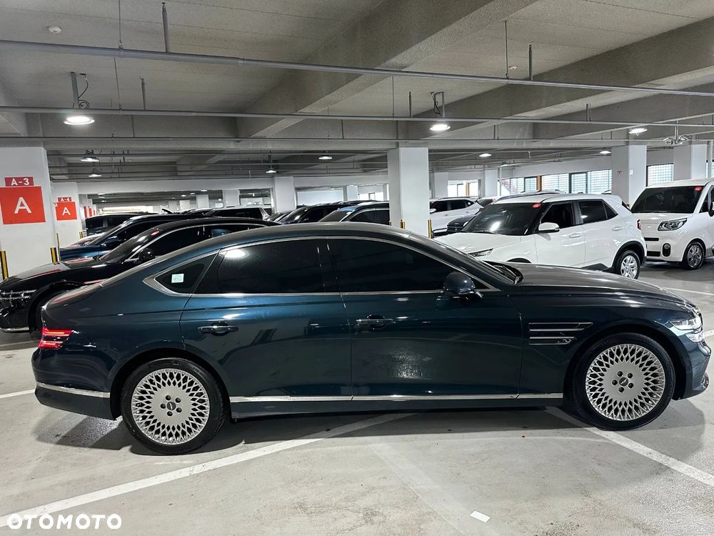 Hyundai Genesis - 3