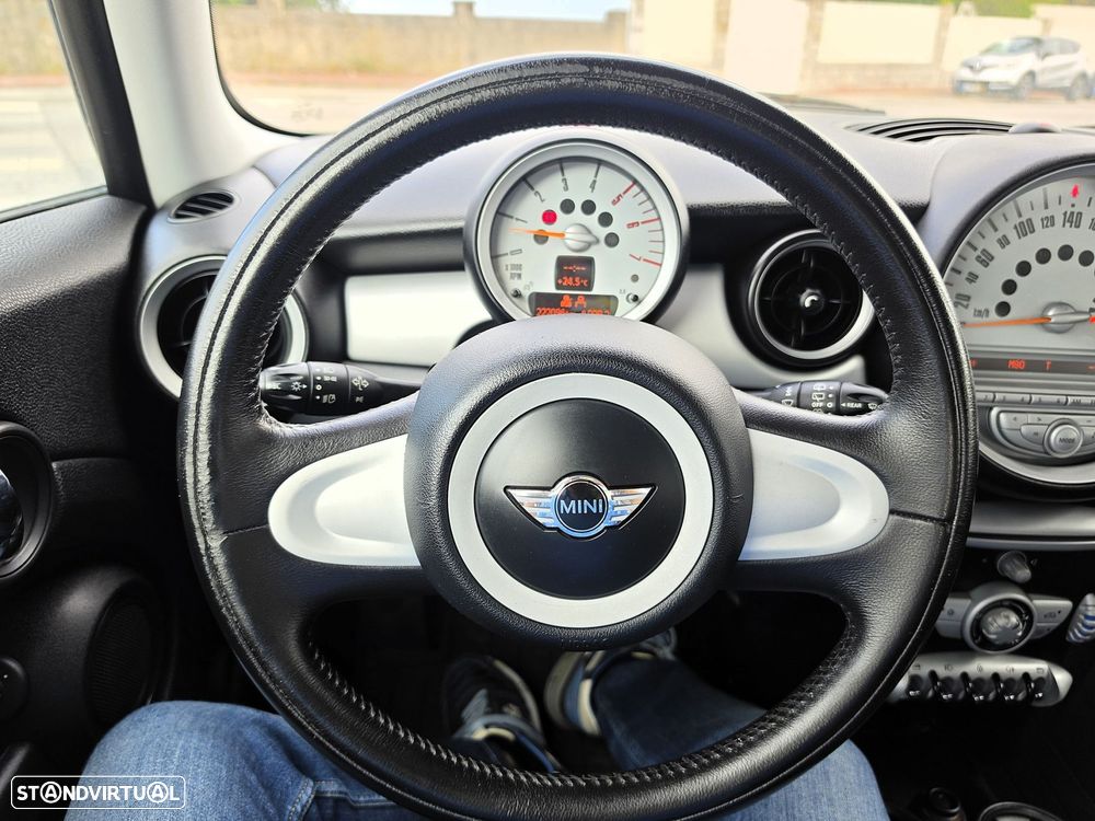 MINI 3 Portas Cooper D - 15
