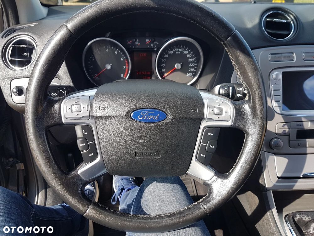 Ford Mondeo 2.0 Ambiente - 21