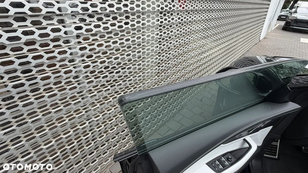 Audi RS Q8 - 15