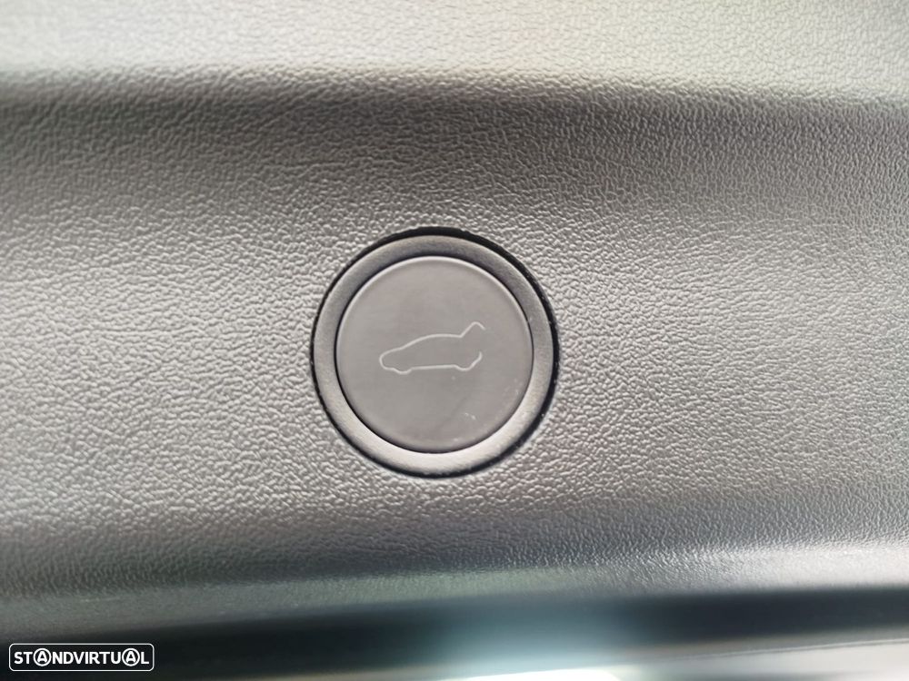 Tesla Model Y Tração Traseira - 24