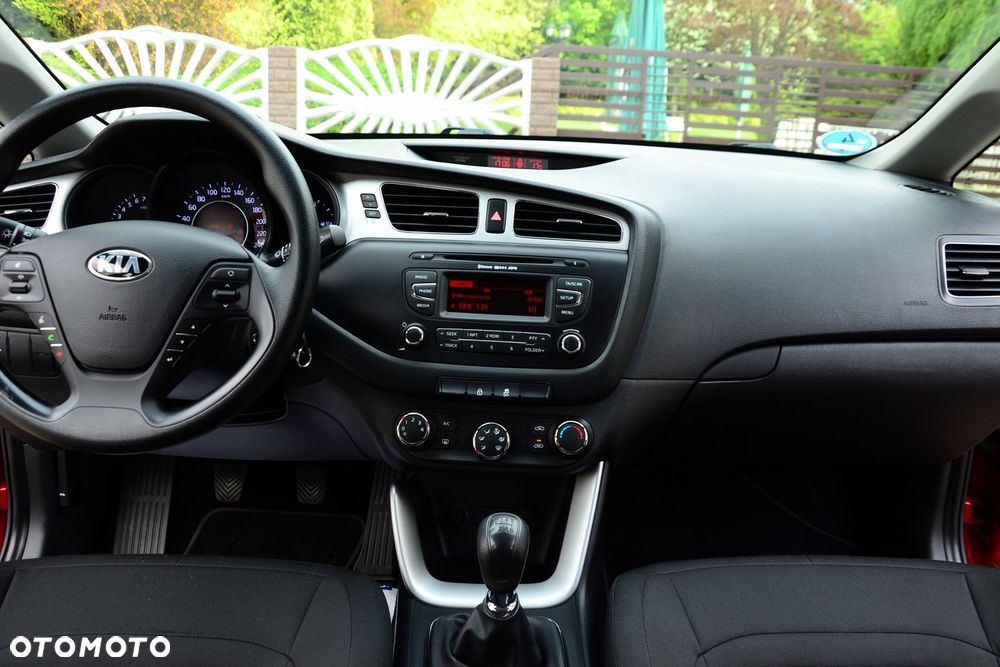 Kia Ceed - 26