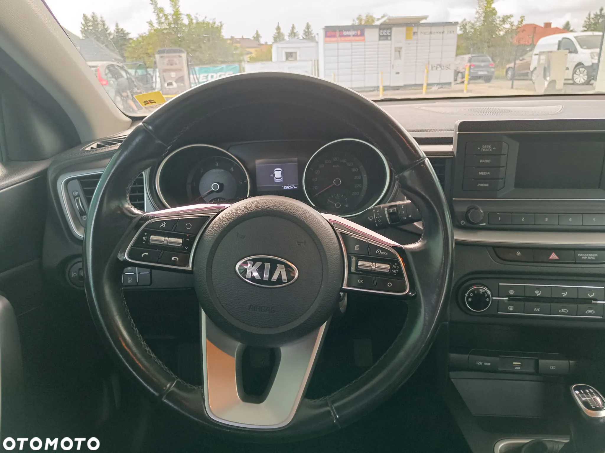 Kia Ceed 1.6 CRDi mHEV M - 27