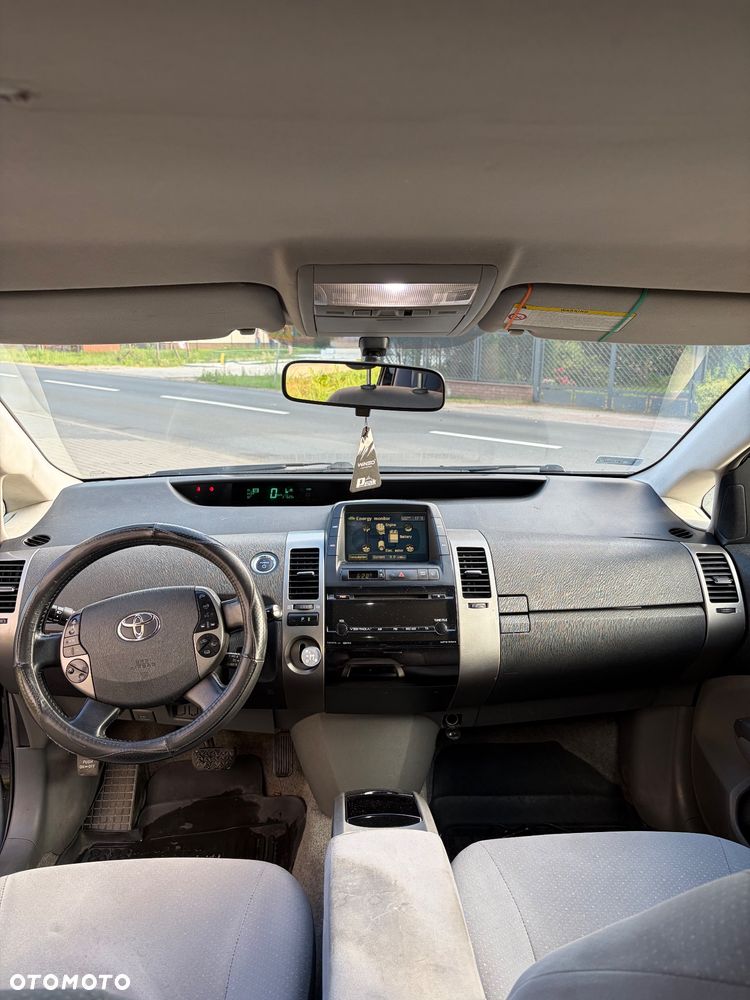 Toyota Prius 1.5 VVT-i Prestige - 16
