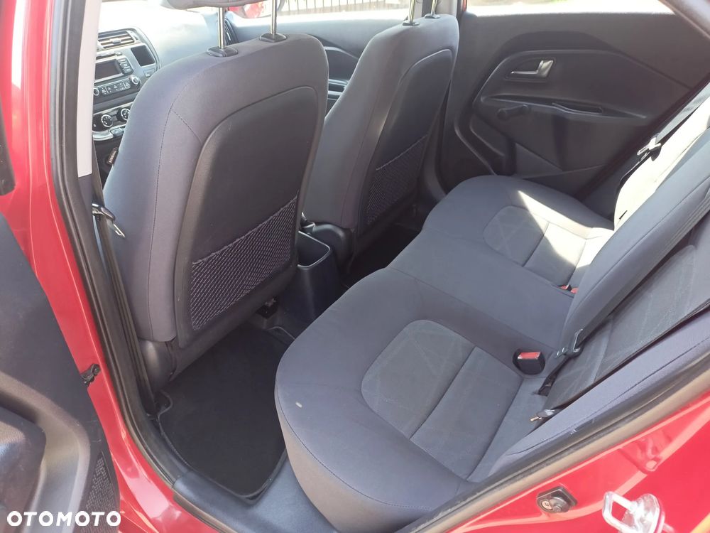 Kia Rio 1.2 Business Line - 11