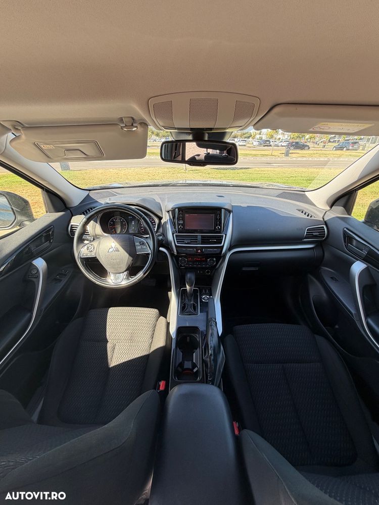 Mitsubishi Eclipse-Cross 1.5-litre 16-valve DOHC MIVEC 4X4 Invite+ Aut. - 5