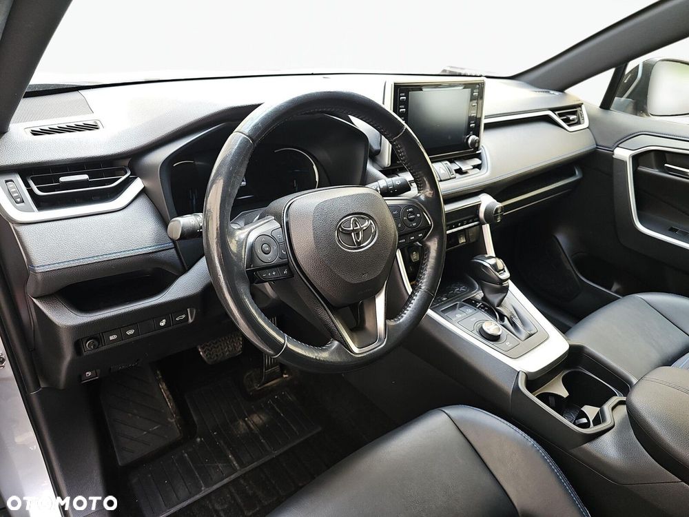 Toyota RAV4 - 12