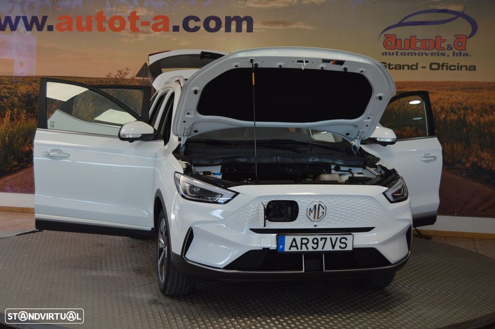 MG ZS EV 72.6 kWh Luxury - 8