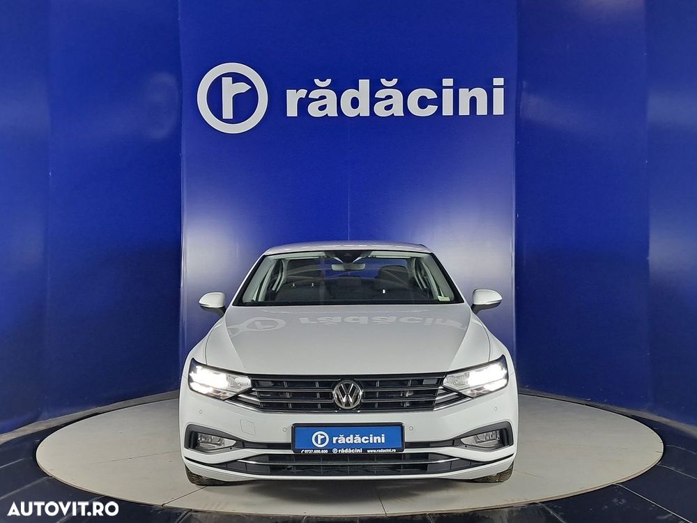 Volkswagen Passat - 8