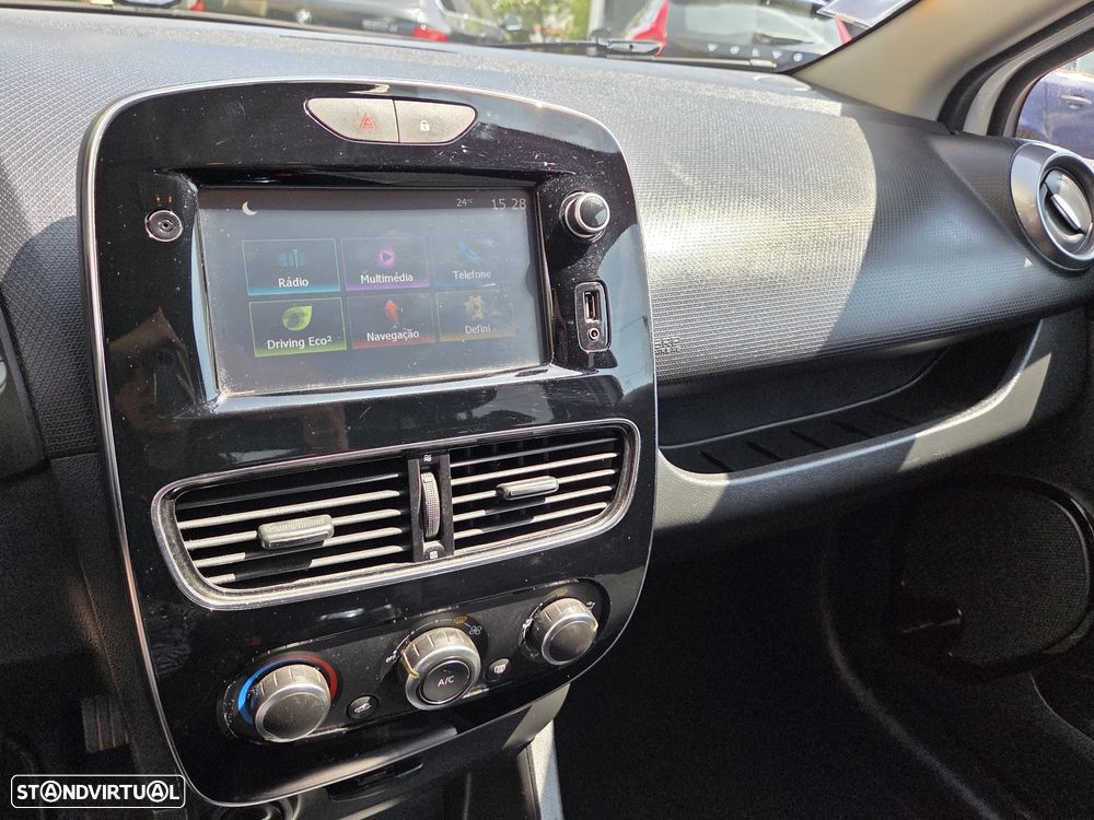 Renault Clio Sport Tourer 0.9 TCe Limited Edition - 16
