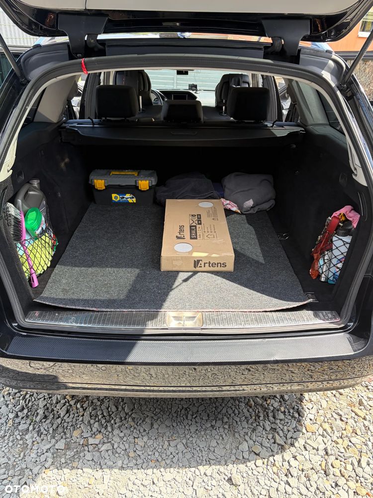 Mercedes-Benz Klasa E 200 CDI BlueEff Avantgarde - 12