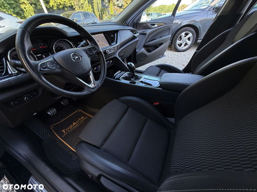 Opel Insignia - 18