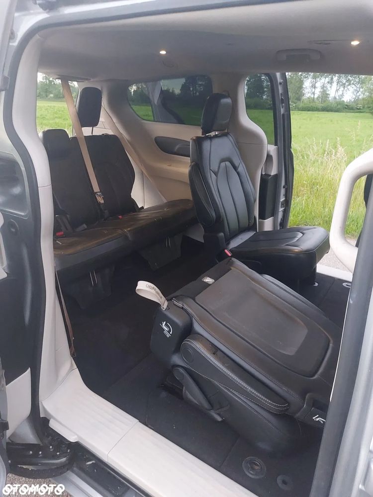 Chrysler Voyager - 16