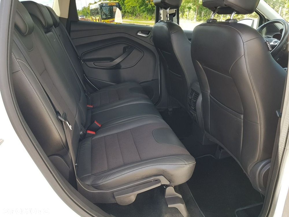 Ford Kuga 1.6 EcoBoost 2x4 Individual - 17