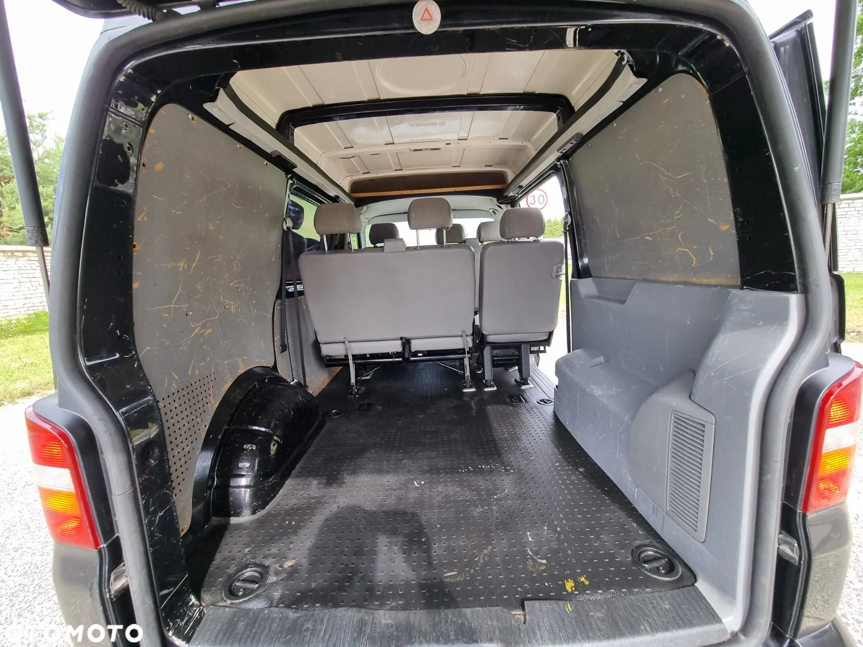 Volkswagen Transporter T5 TDI L1H1 Mixt - 9