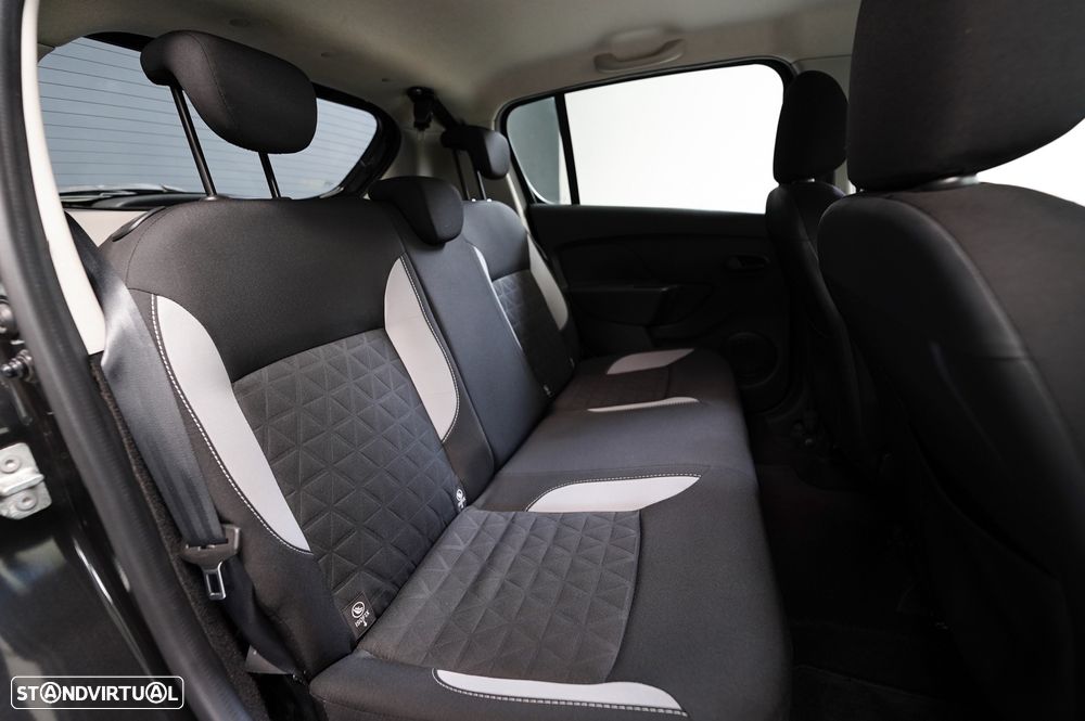 Dacia Sandero 1.5 dCi Stepway - 14
