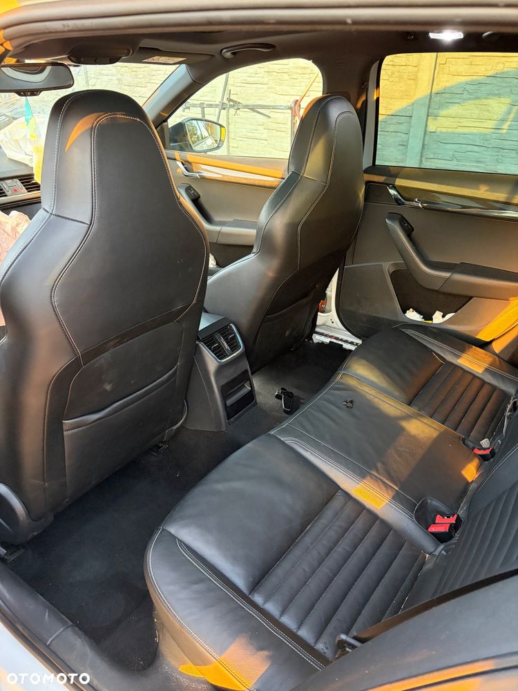 Skoda Octavia 2.0 TDI RS DSG - 16