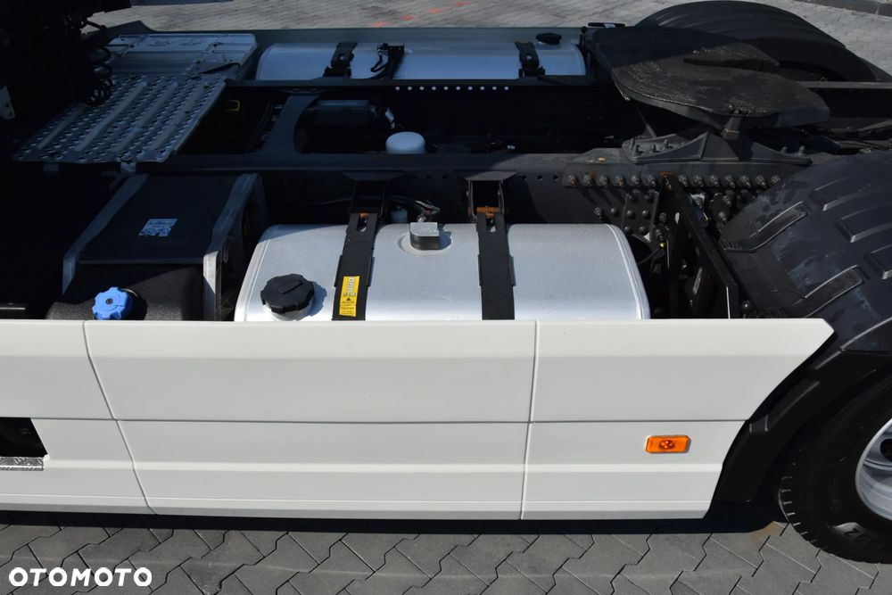 Volvo FH500 / EURO 6 / NOWY MODEL / KLIMATYZACJA POSTOJOWA / ACC / LEDY / 2 ZBIORNIKI PALIWA / FULL SPILERY / 2022 / SERWISOWANY / SPROWADZONY - 18