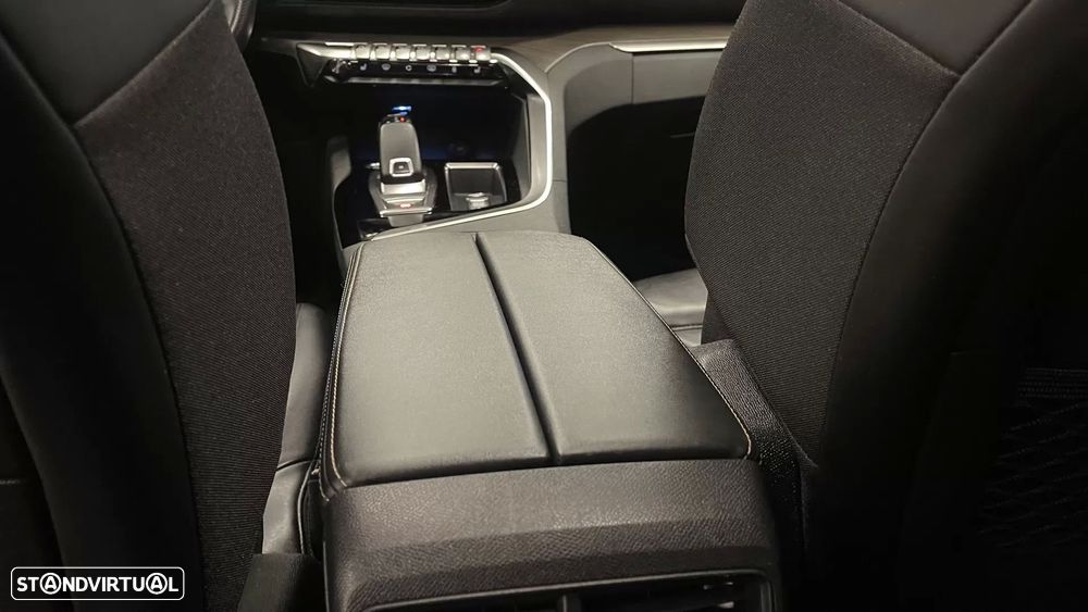 Peugeot 5008 1.5 BlueHDi GT Pack EAT8 - 51