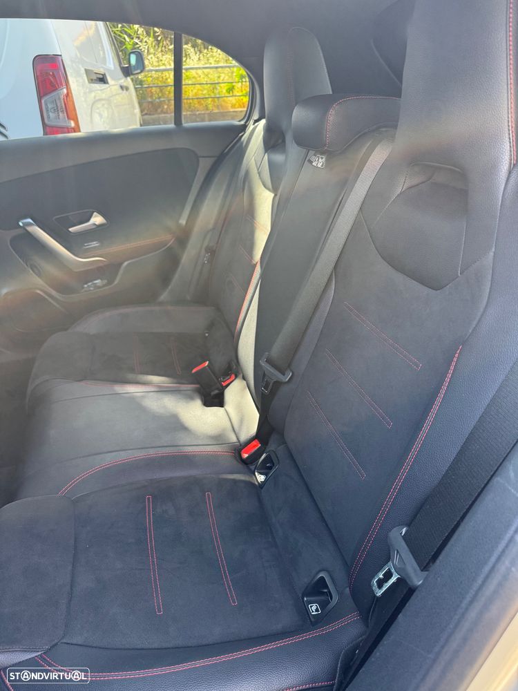 Mercedes-Benz A 200 AMG Line Aut. - 24