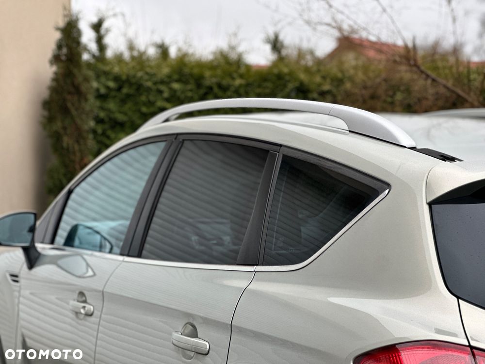 Ford Kuga 2.0 TDCi 2x4 Titanium - 14