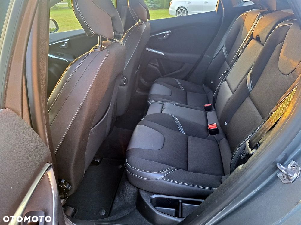 Volvo V40 D2 Kinetic - 21
