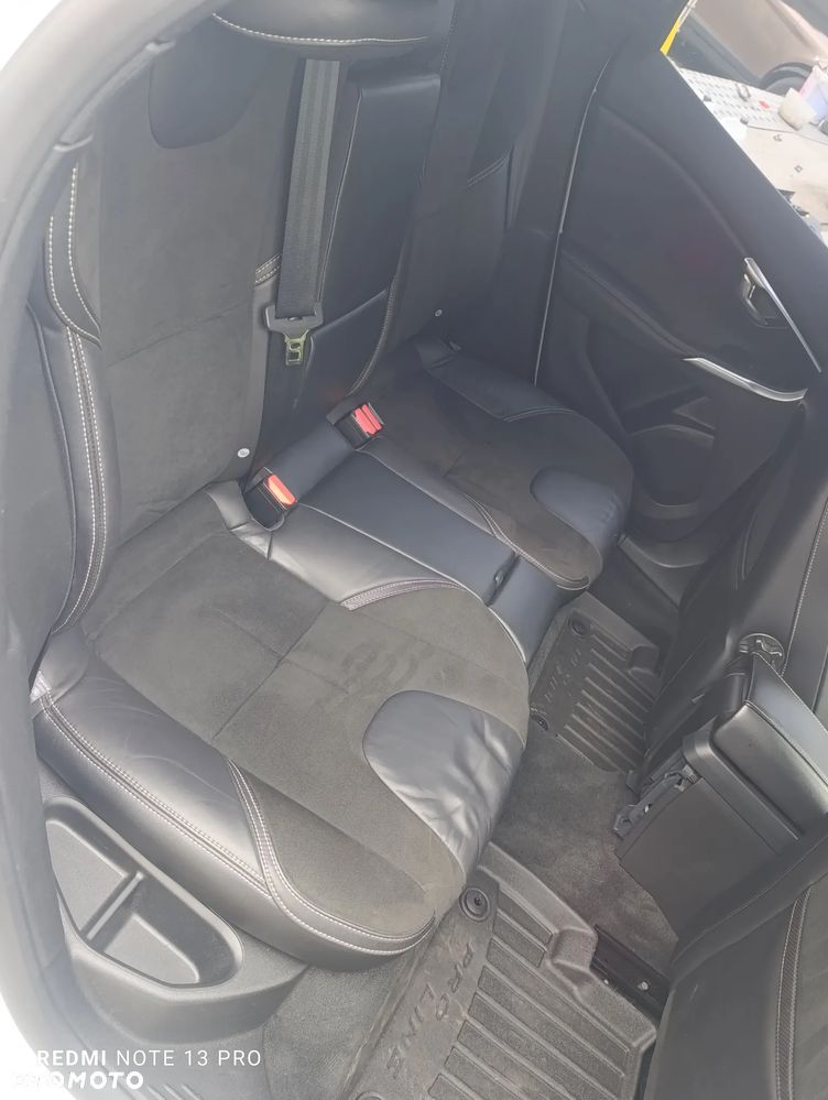 Volvo V40 D3 Geartronic RDesign - 34