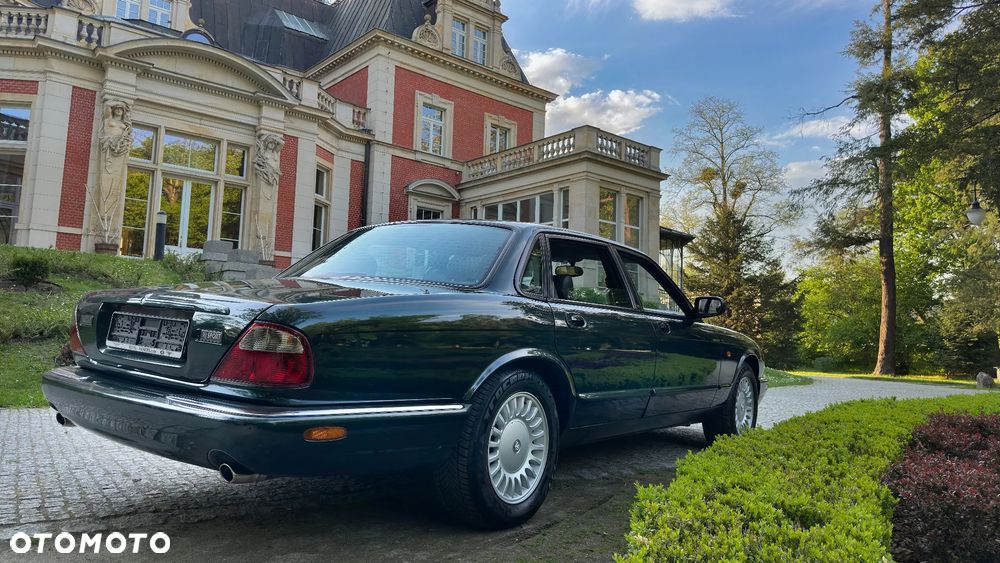 Jaguar XJ 3.2 - 29