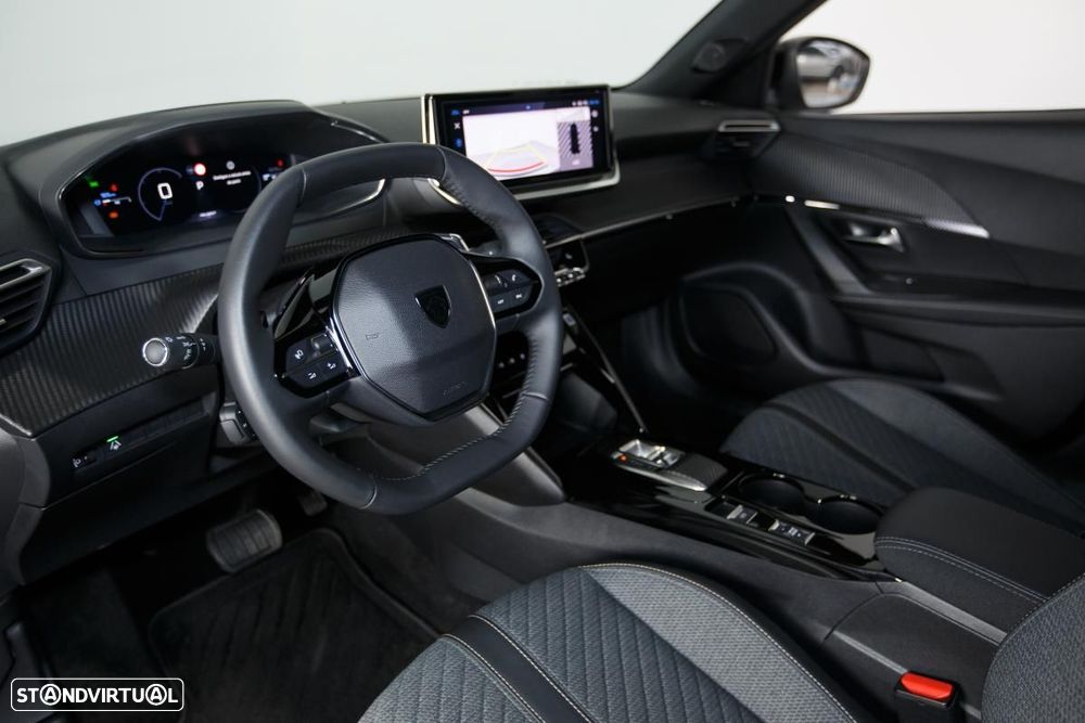 Peugeot 2008 1.2 PureTech Allure EAT8 - 6