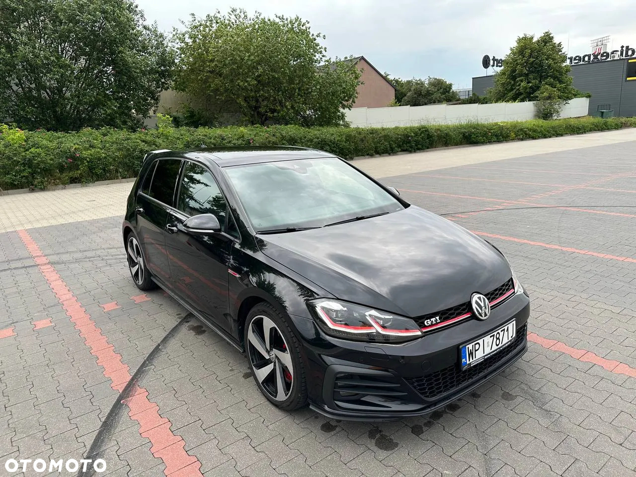 Volkswagen Golf - 9