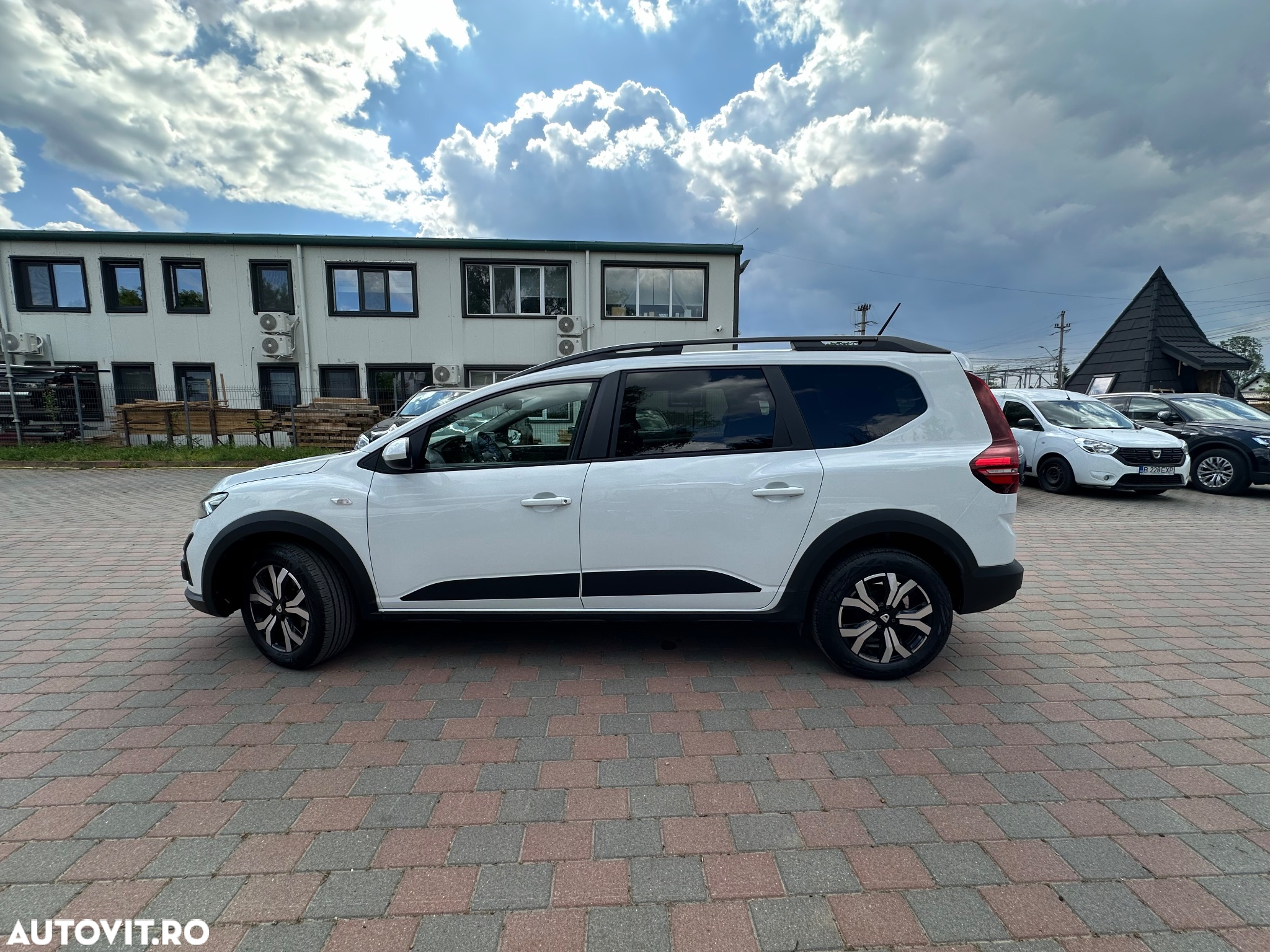 Dacia Jogger 5 locuri TCe 110 Essential - 9