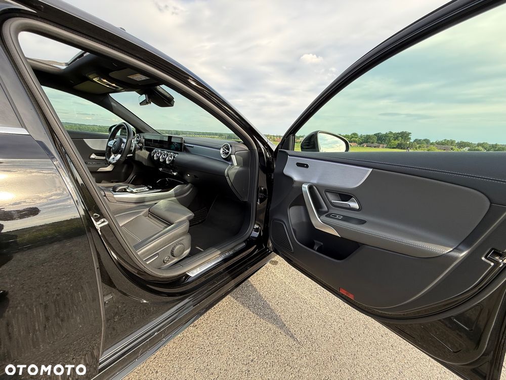 Mercedes-Benz Klasa A AMG 35 4Matic AMG Speedshift DCT 7G - 25