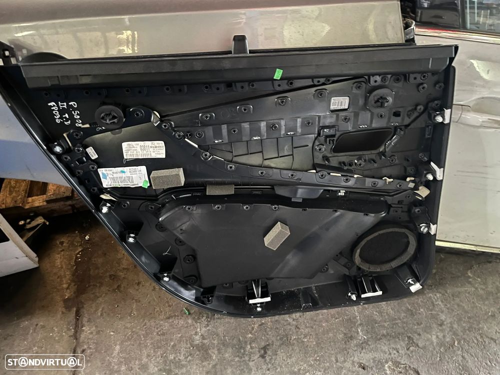 Peugeot 5008 II FORRA / QUARTELA PORTA TRAS DIREITA - FP036 - 4