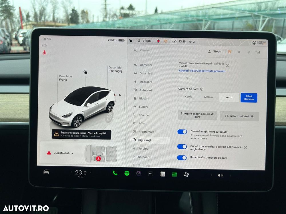 Tesla Model Y Long Range Dual Motor AWD - 31