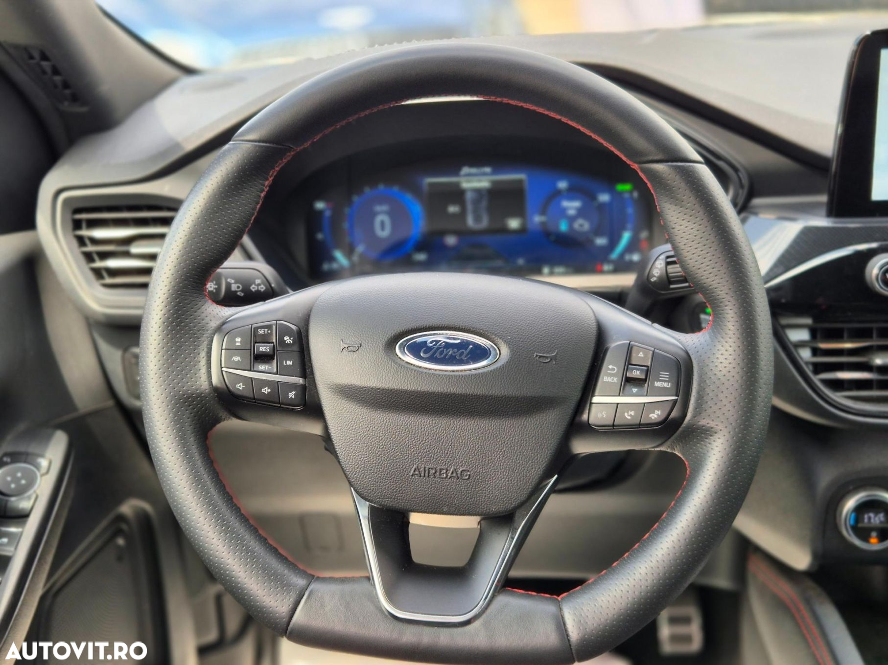 Ford Kuga 2.5 Duratec FHEV 4x4 ST-LINE X - 8