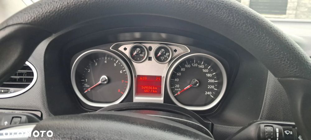 Ford Focus 1.6 16V Ambiente - 14