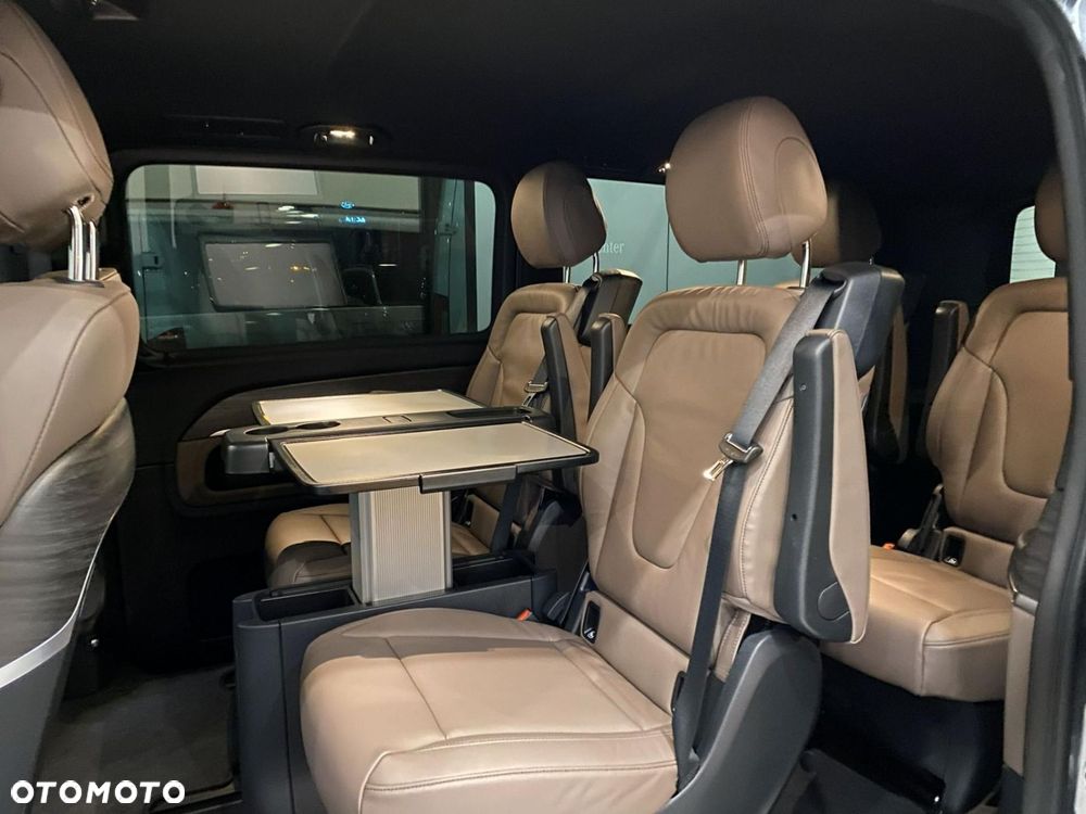 Mercedes-Benz Klasa V - 9