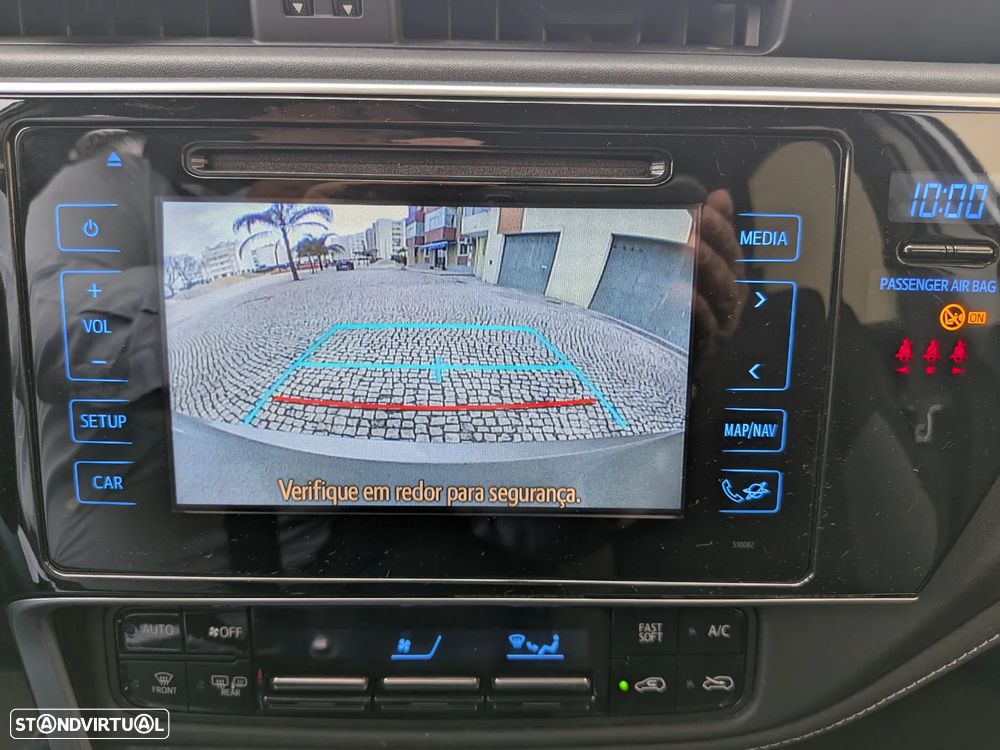 Toyota Auris 1.8 HSD Comfort +P.Sport+Navi - 12