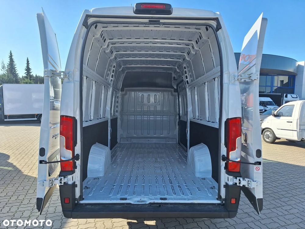 Fiat Ducato L4H3 - niski przebieg - baza Kamper - max wysoki - super stan - 10