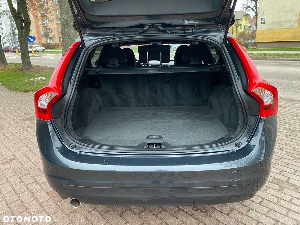 Volvo V60 D3 Geartronic Momentum - 9