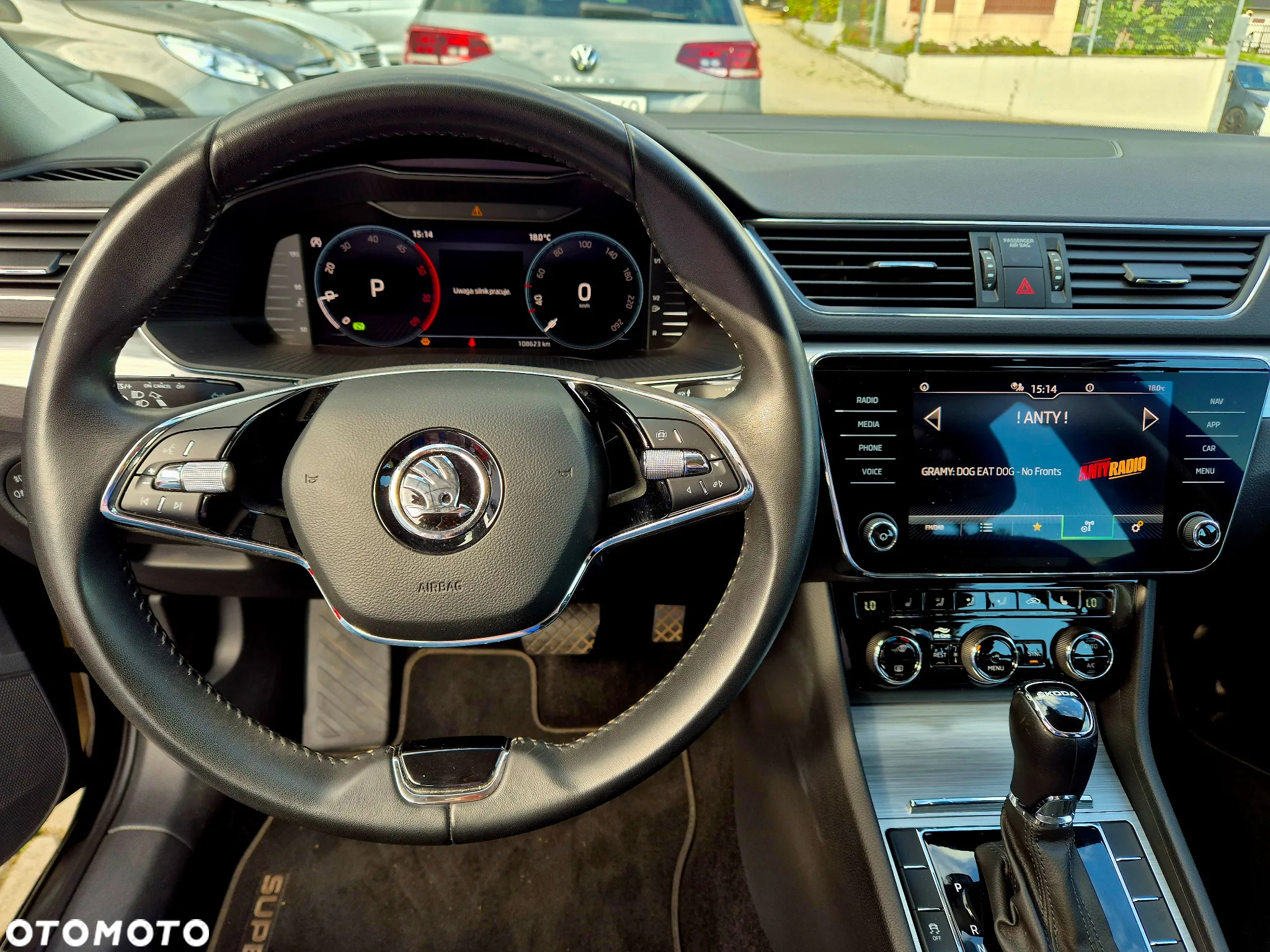Skoda Superb 2.0 TDI SCR Ambition DSG - 18