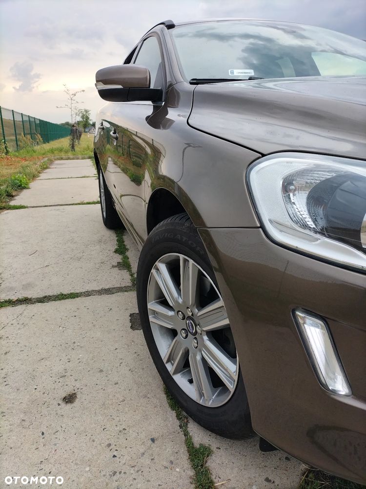 Volvo XC 60 D4 Drive-E Momentum - 4