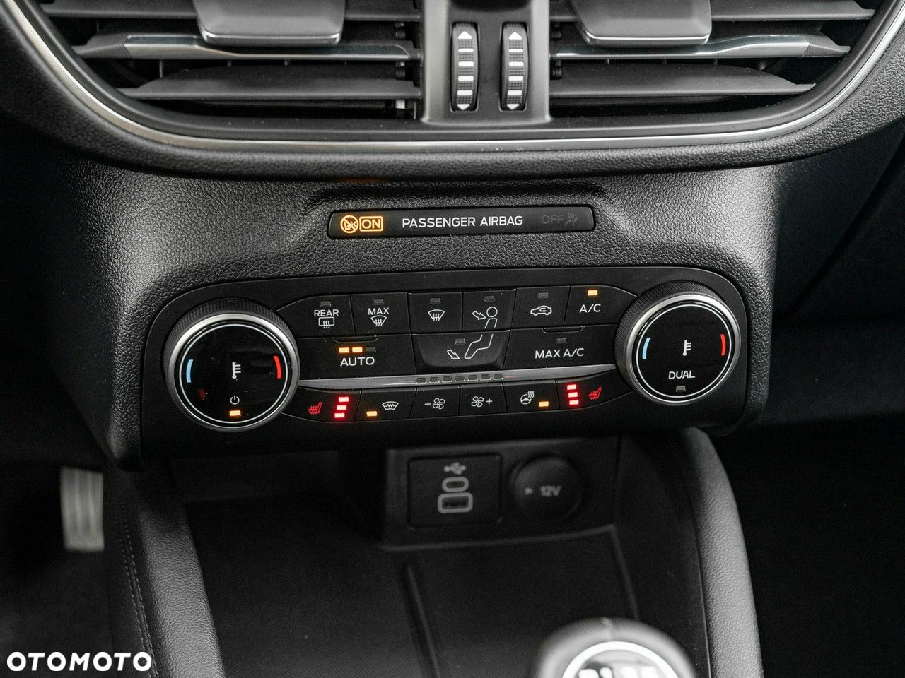 Ford Kuga 1.5 EcoBoost FWD Titanium - 20