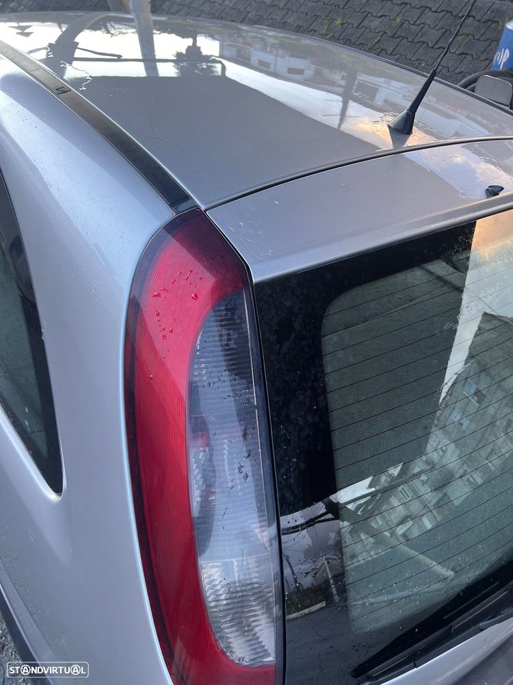 Opel Corsa 1.7 DTi 16V Sport - 8