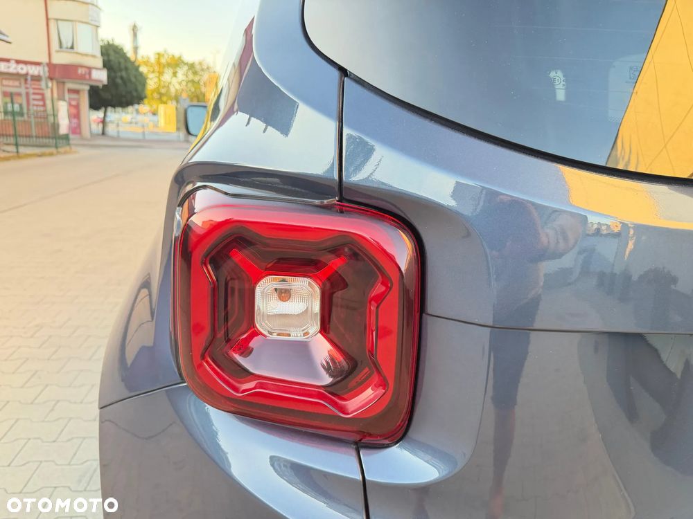 Jeep Renegade - 32